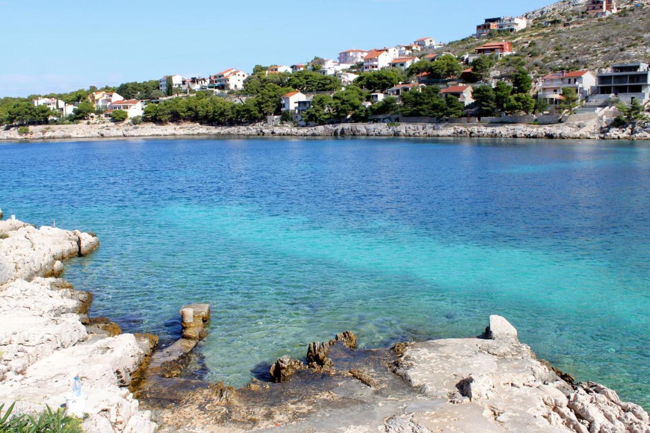 Apartments By The Sea Bilo, Primosten - 8364 Kültér fotó